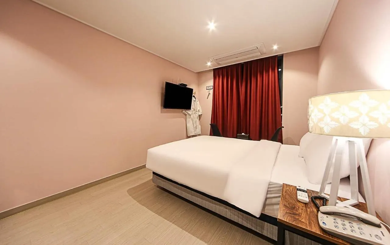 Busan Station Hotel 26 0*,